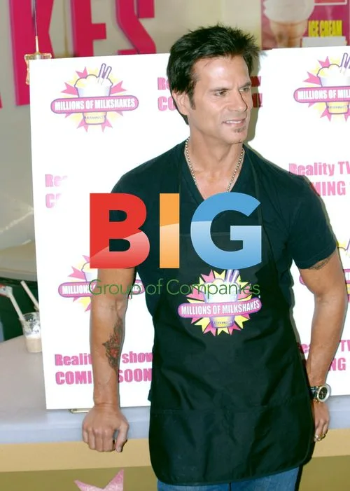 Lorenzo Lamas Creates Milkshake
