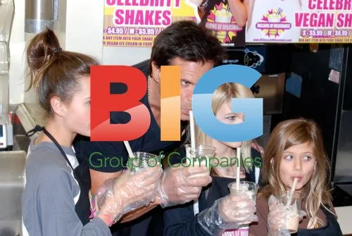 Lorenzo Lamas Creates Milkshake With Daughters