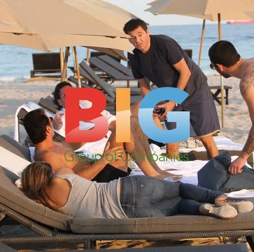 Mammucari Gets Beach Massage