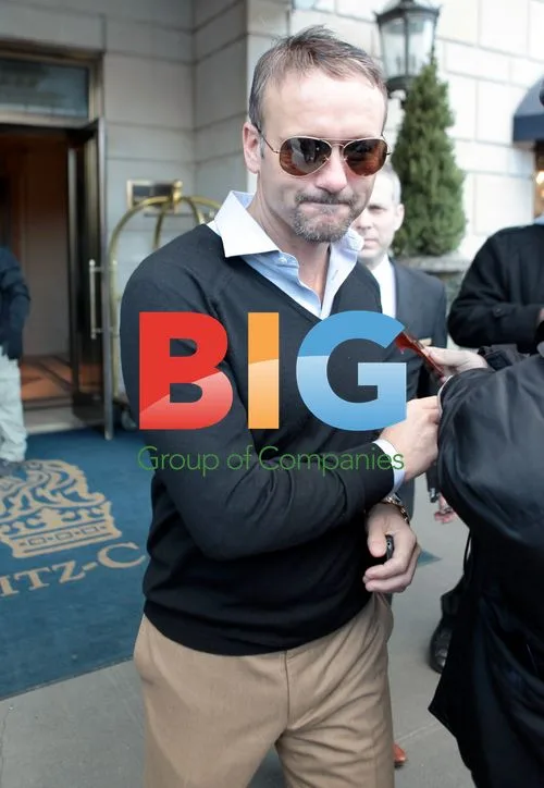 Tim McGraw Spotted at Ritz-Carlton