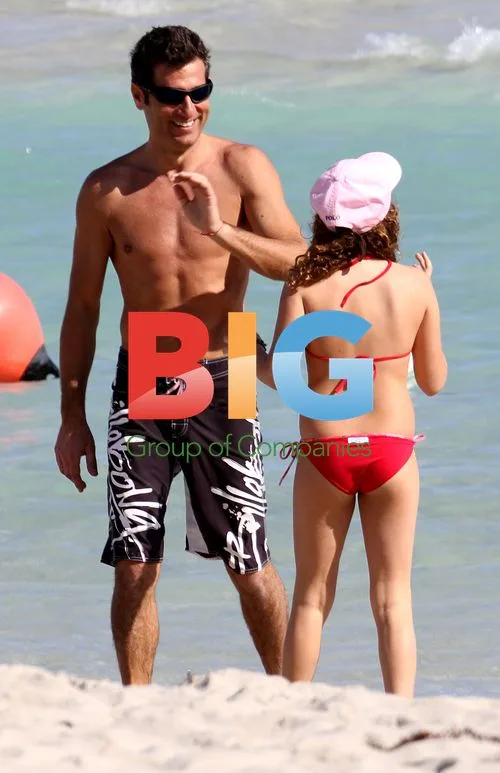 Enrico Papi and family vacation in Miami