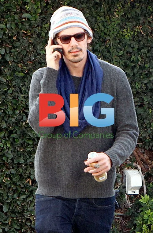 Lukas Haas Smoking Outside Fred Segal