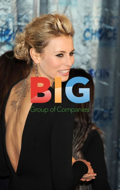 Niki Taylor at 2011 People's Choice Awards