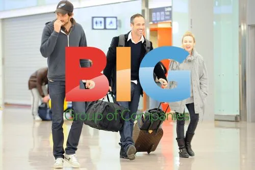 Kylie Minogue and Boyfriend Share Romantic Goodbye