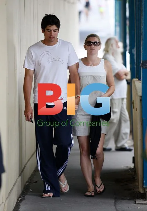 Alastair Cook and girlfriend out for breakfast