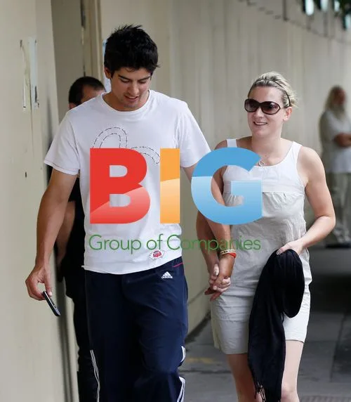 Alastair Cook out for breakfast in Sydney