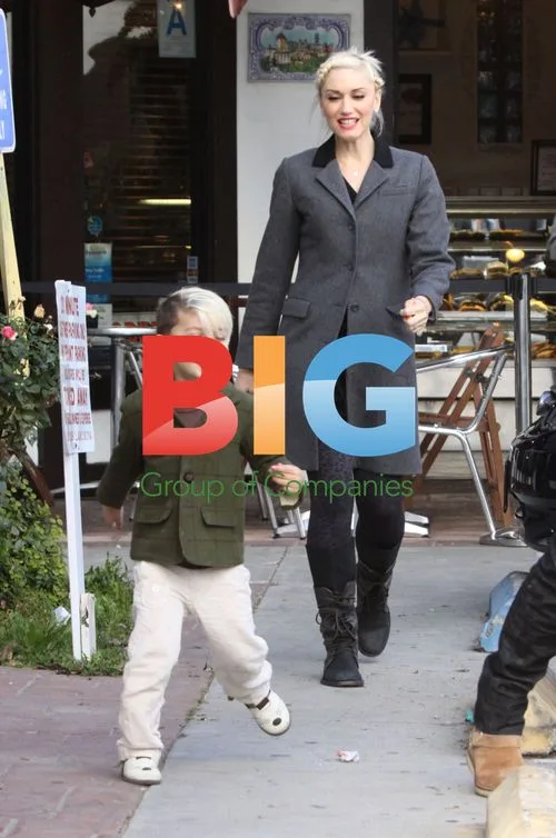 Gwen Stefani and Gavin Rosdale with son