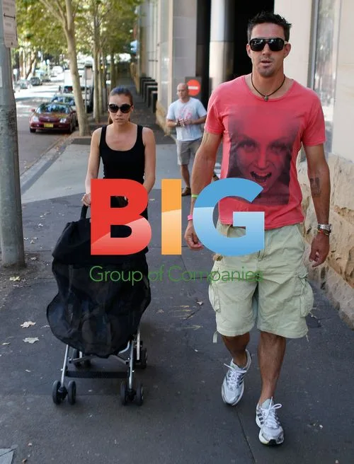 Kevin Pietersen Leaves Hotel with Family