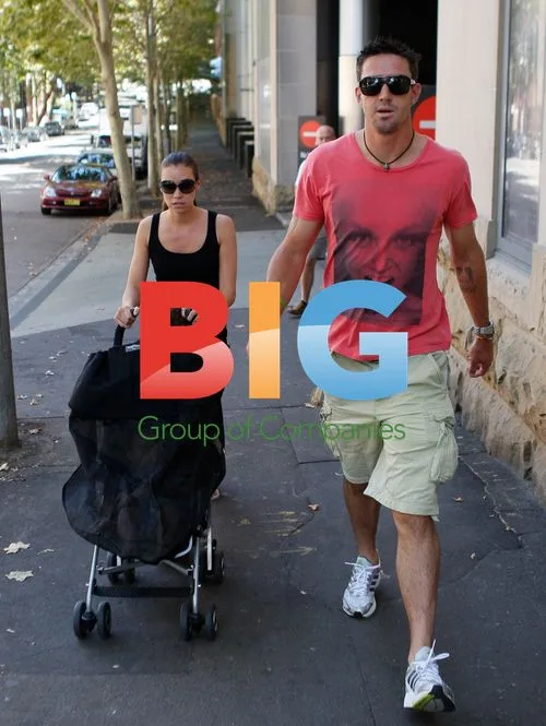 Kevin Pietersen Leaves Hotel with Family