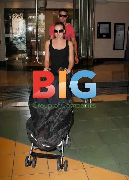 Kevin Pietersen Leaves Hotel with Family