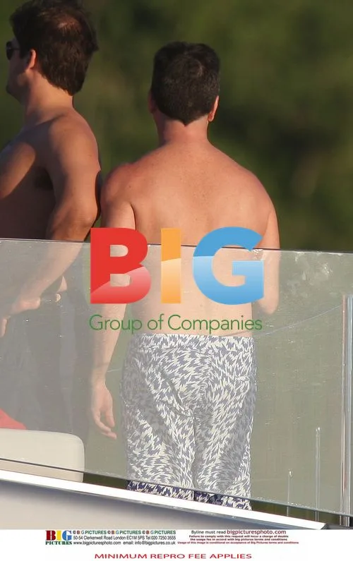 Simon Cowell Relaxes in Caribbean