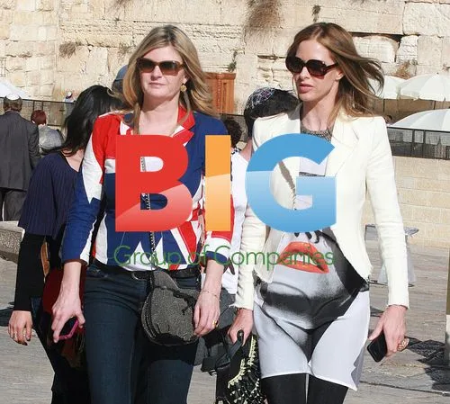 Trinny and Susannah at Wailing Wall
