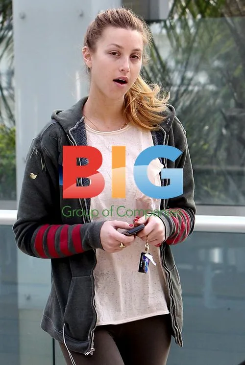 Whitney Port Shopping in Beverly Hills