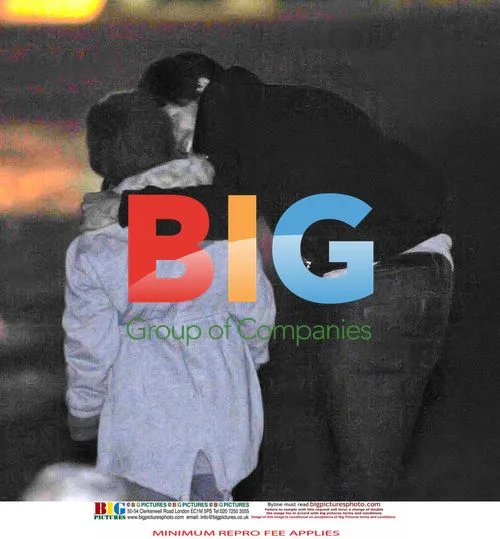 Kylie Minogue and Andres Velencoso's romantic goodbye kiss