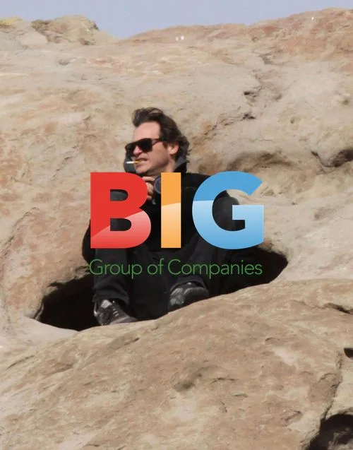 Joaquin Phoenix Rock Climbing at Vasquez Rocks