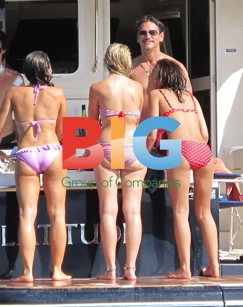 Justin Melvey on Boat with Friends