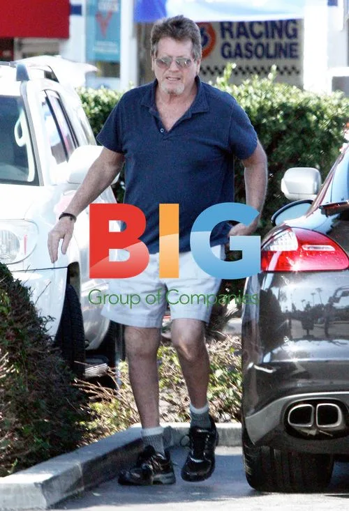 Ryan O'Neal out in Beverly Hills