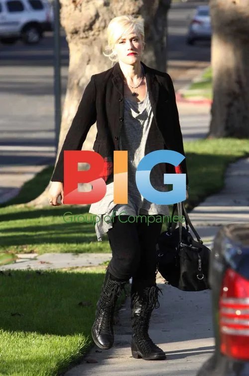Gwen Stefani Visits Friend in West Hollywood
