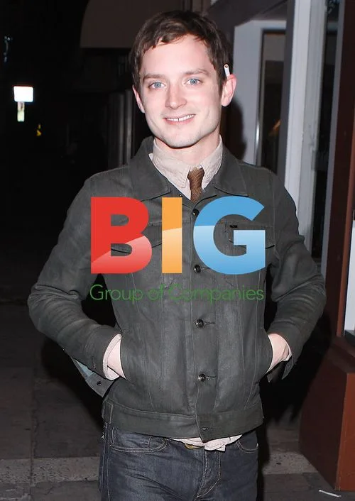 Elijah Wood at Hal's Bar & Grill