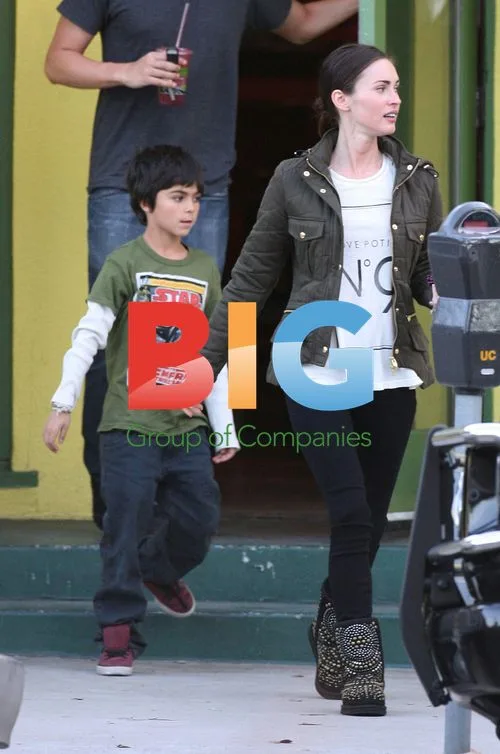 Megan Fox and Stepson Lunch at Organic Caf