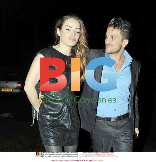 Peter Andre and Elen Rives Dine in Surrey