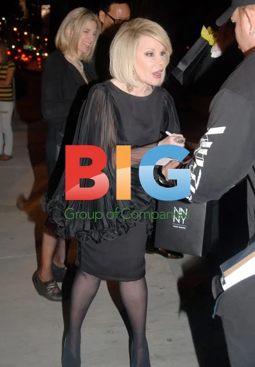 Joan Rivers mingles with fans in LA