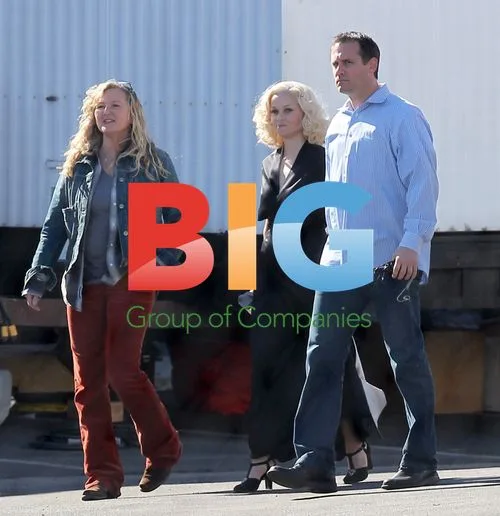 Reese Witherspoon and Robert Pattinson on Water For Elephants set