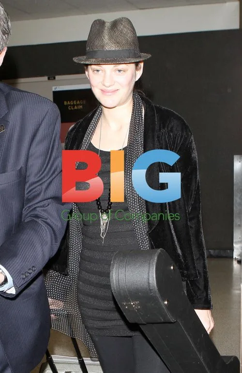 Ariana Grande Leaving Recording Studio