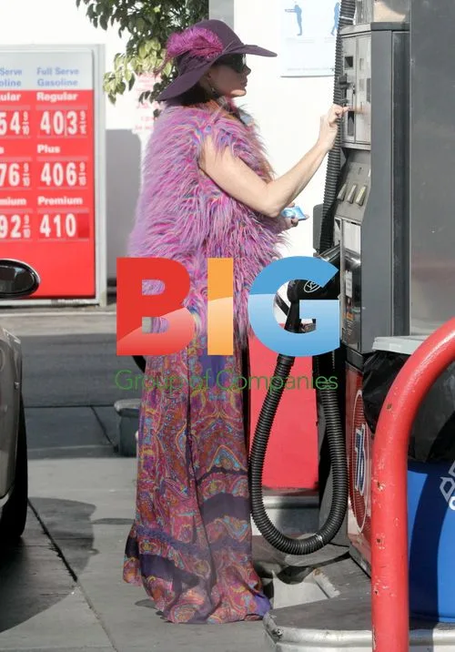 Phoebe Price Fills Up Tank in LA