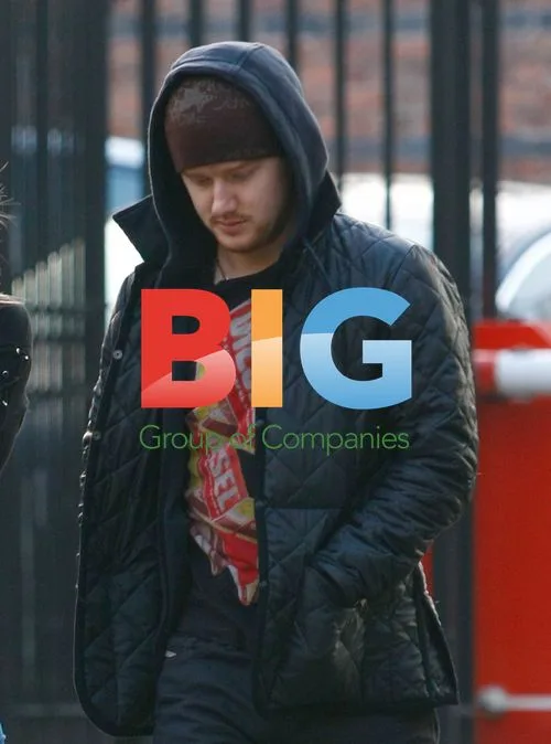Coronation Street Cast on Set