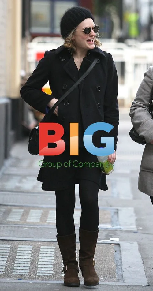 Elizabeth Moss Out in London