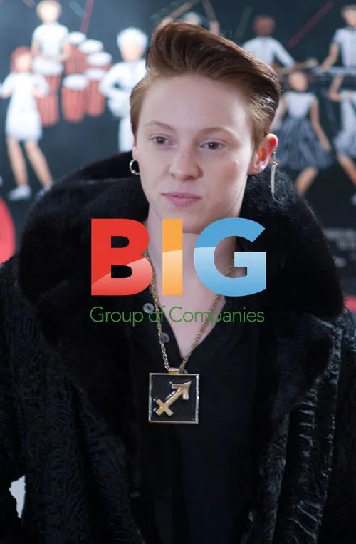 Elly Jackson of La Roux at Ride, Rise Roar photo call