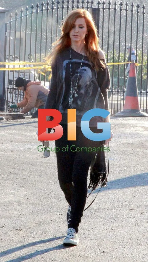 Ronan Keating Leaving Shopping Center