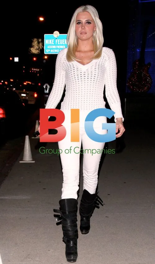Karissa Shannon and Sam Jones Leaving Boa Restaurant