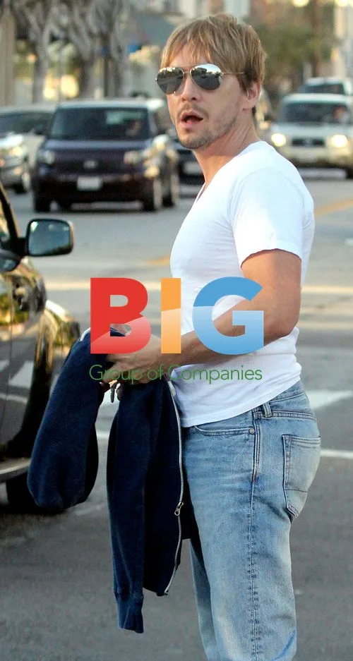 Ken Paves at Salon in Beverly Hills