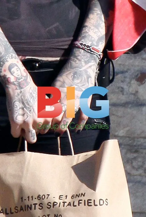 Kat Von D Seen Shopping After Engagement