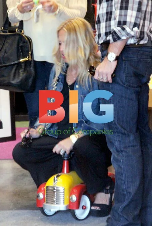Rachel Zoe's Tiny Baby Bump