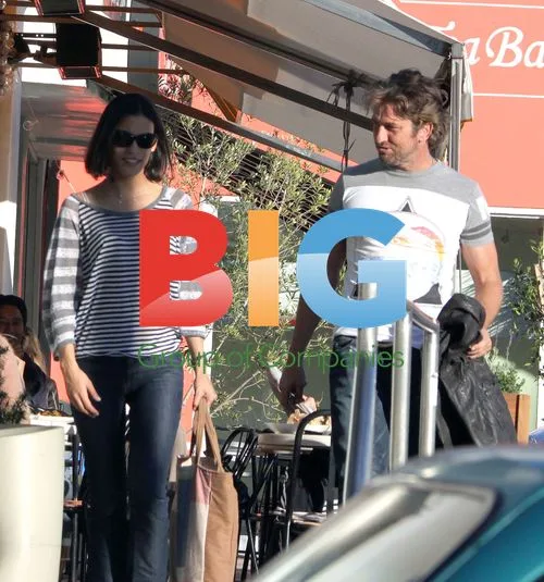 Gerard Butler on Lunch Date