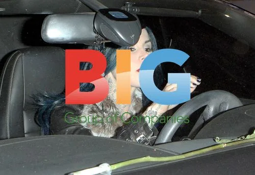 Kat Von D leaves tattoo shop
