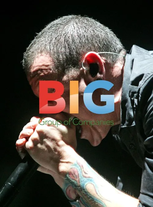 Chester Bennington with Linkin Park in Concert