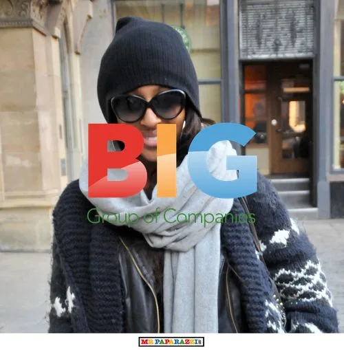 Alexandra Burke shopping in Glasgow