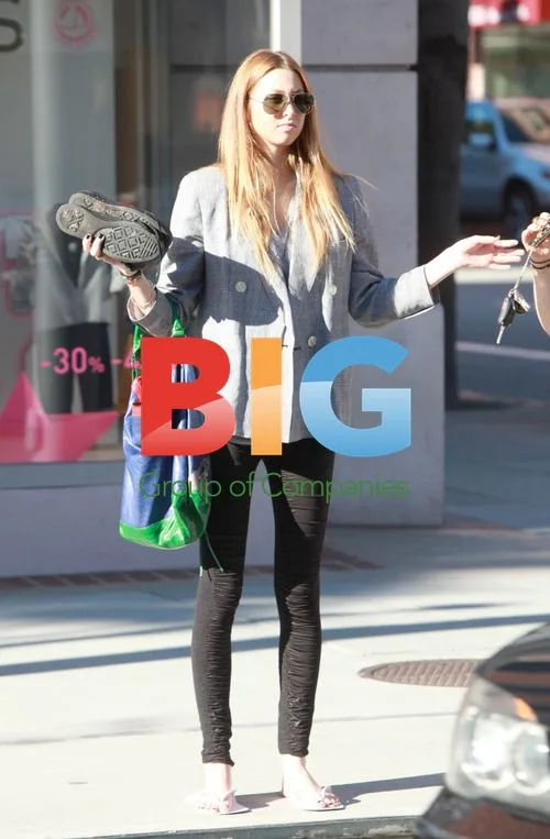 Whitney Port Shopping in Beverly Hills