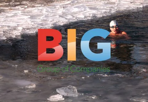 Chinese seniors swim in frozen Beijing lake