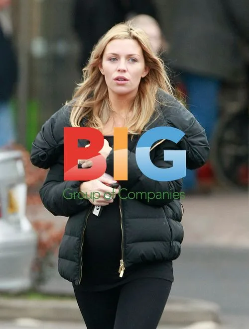 Pregnant Abigail Clancy Shopping