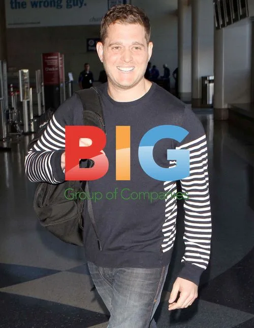 Michael Buble catching flight at LAX