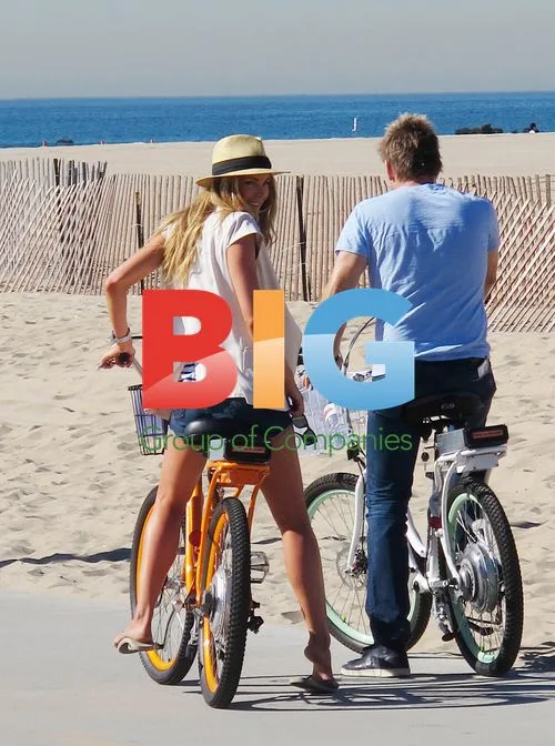 Celebrity chef & model bike ride