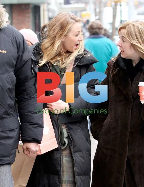 Kelly Rutherford and Blake Lively filming Gossip Girl