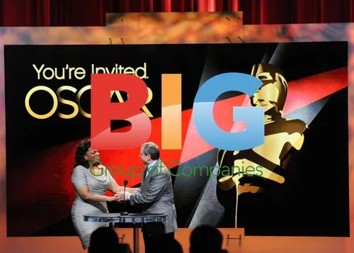 Mo'Nique Announces Oscar Nominees