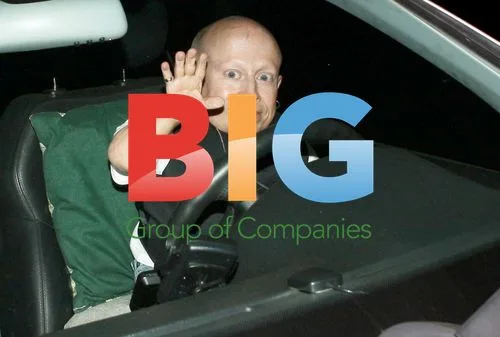Verne Troyer Dining at Villa Blanca