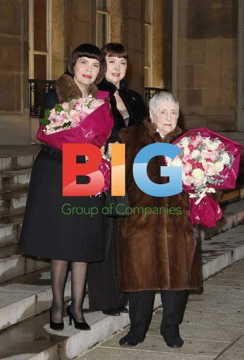Mireille Mathieu receives Legion d'Honneur